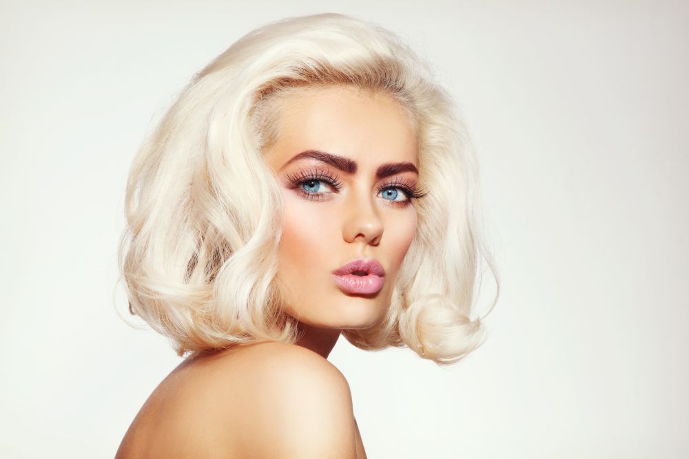 How to get platinum blonde hair from brown - Hemisphere Hair