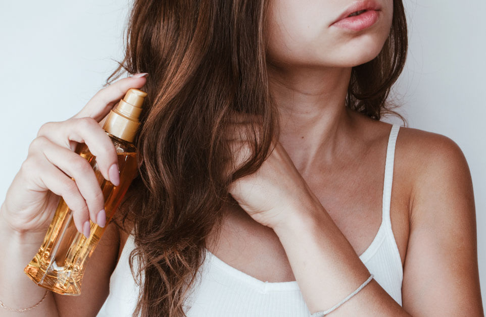 Natural Oils to Maintain Your Hair